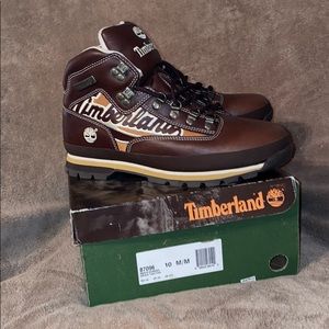 Timberland Mens (size 10 M) or Women’s size 12